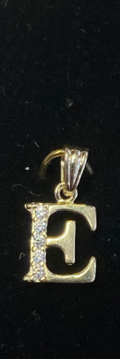 “E” Letter Pendant in 14K Gold