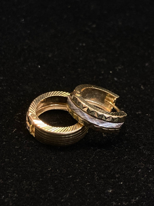 14k Gold “Old Elegance” Huggie Earrings