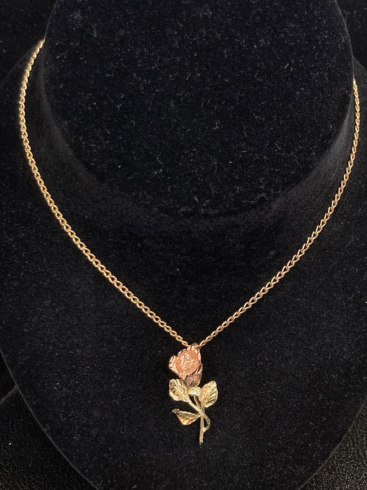 18” Cuban Chain w/ Rose Ensemble