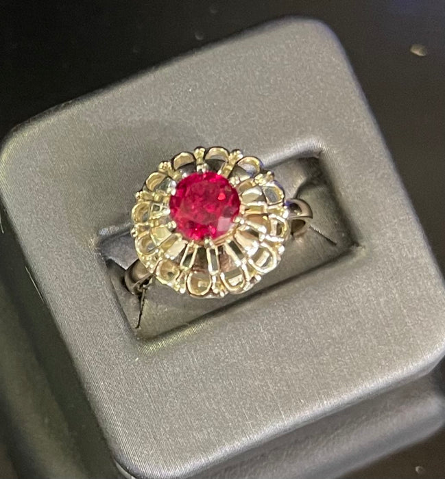 Ruby Red Antique Style 14k Gold Ring