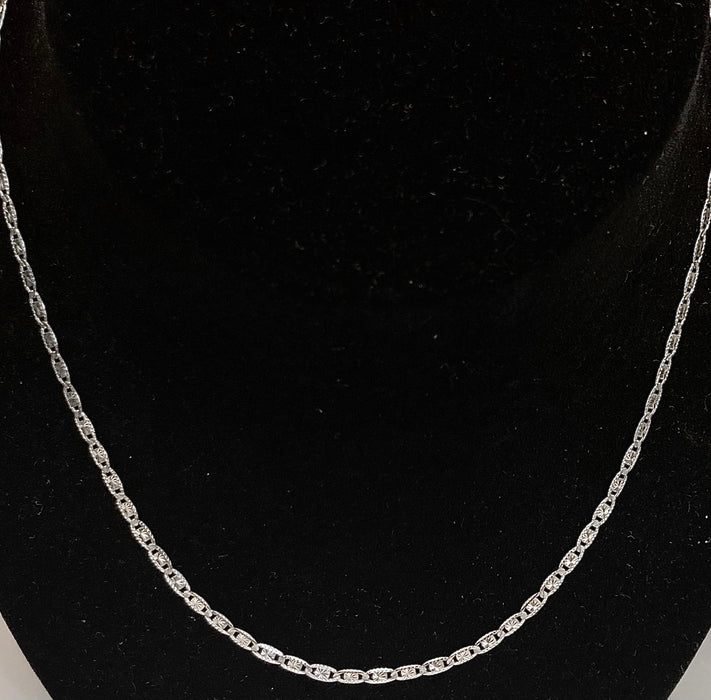 20” 14k White Gold Starred Valentine