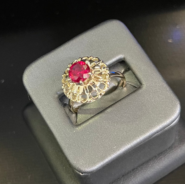 Ruby Red Antique Style 14k Gold Ring