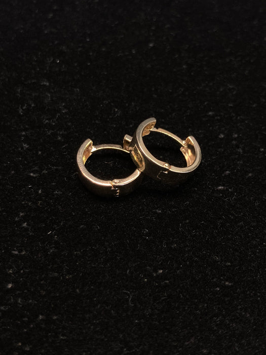 14K Gold “Smooth” Huggie Earrings