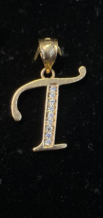 “T” Letter Pendant in 14k Gold