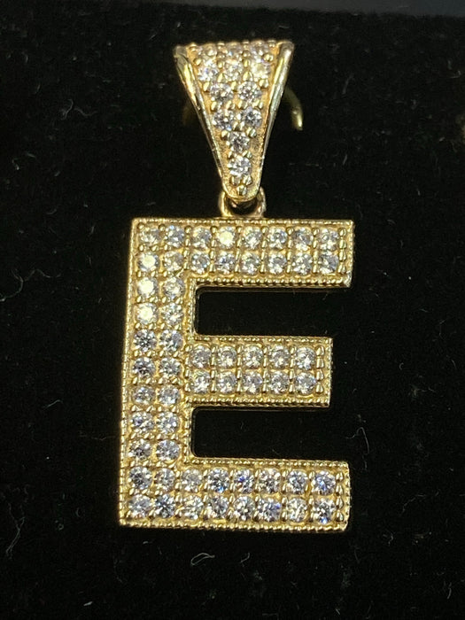 “E” Letter Pendant in 14k Gold