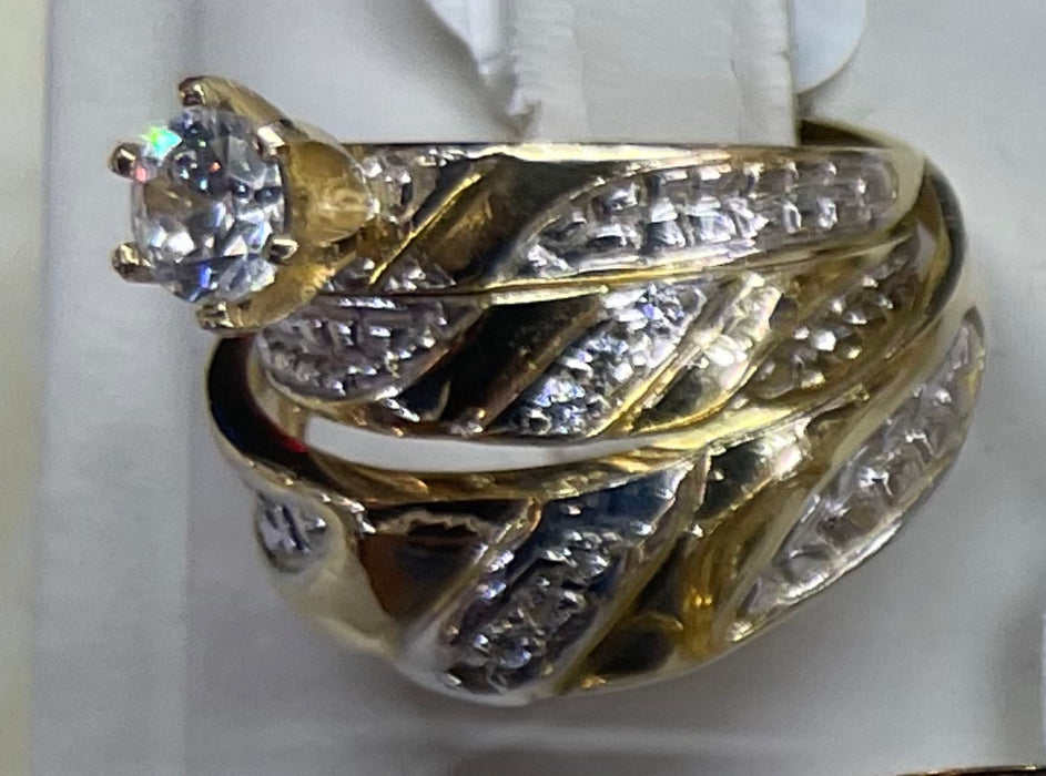 “A Touch of Elegance” Wedding Ring Set (REAL 14k Gold)