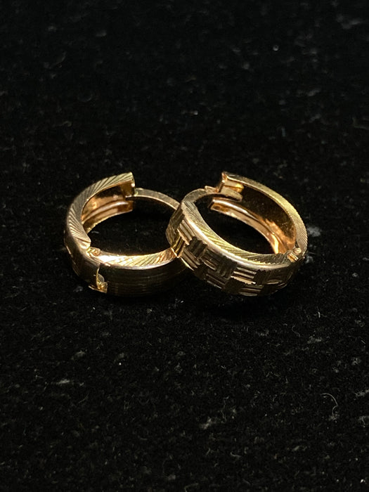 14k Gold “At a Crossroads” Huggie Earrings