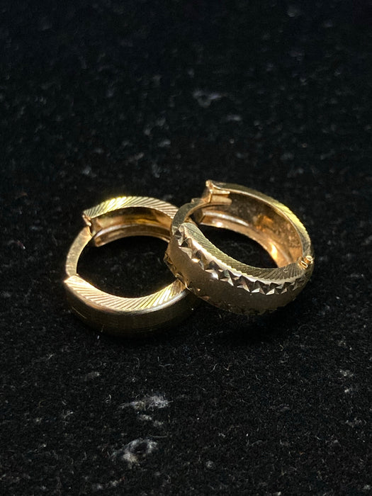 14k Gold “Queens Path” Huggie Earrings