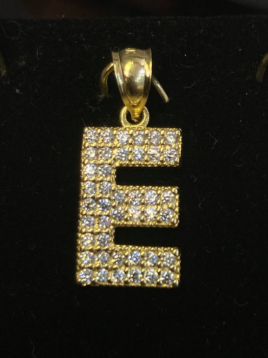 “E” Letter Pendant in 14k Gold