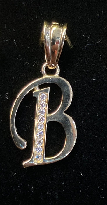 “B” Letter Pendant in 14k Gold